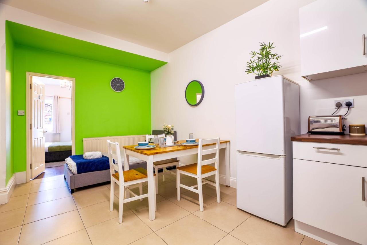 090 Beautiful 1 Bedroom Flat Near Luton Town And Station Экстерьер фото