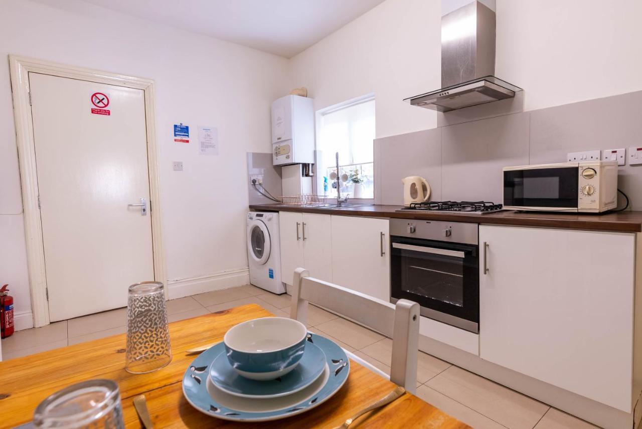 090 Beautiful 1 Bedroom Flat Near Luton Town And Station Экстерьер фото